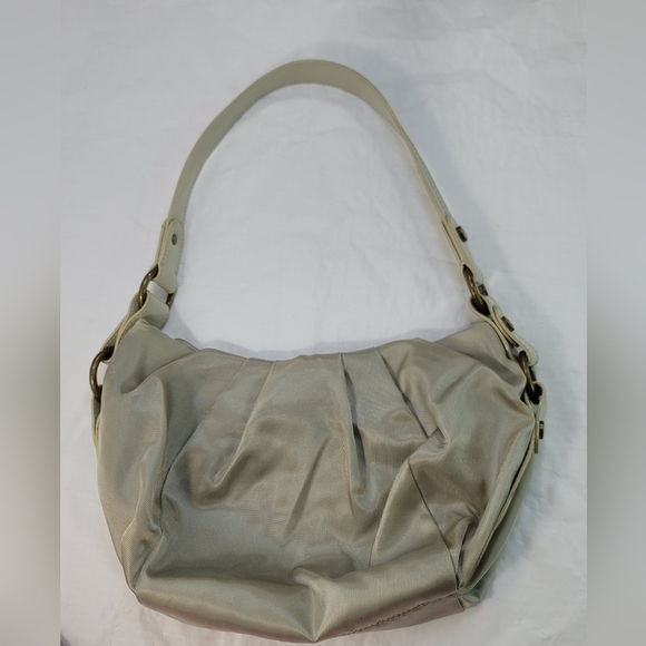 Simply Vera Vera Wang Handbags - Simply Vera Wang Handbag Purse Ivory Shoulder Saddle Hand Bag